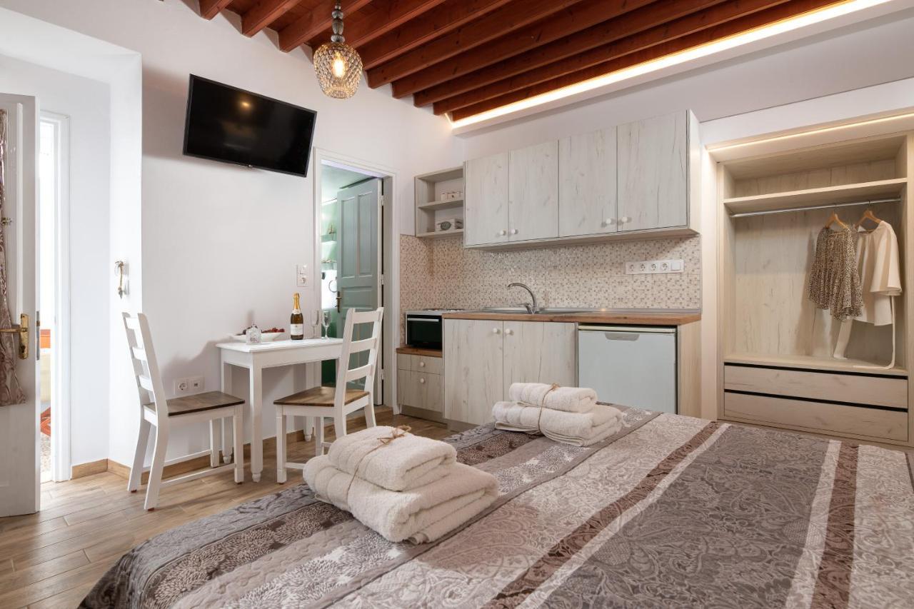 Chrysanthi Studios Lindos  Luaran gambar
